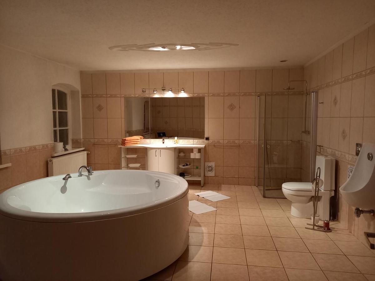 Figaro Villa Ventspils Bagian luar foto