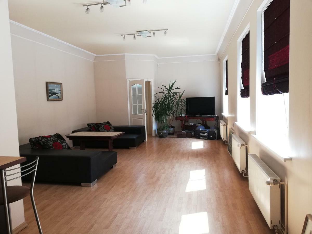 Figaro Villa Ventspils Bagian luar foto